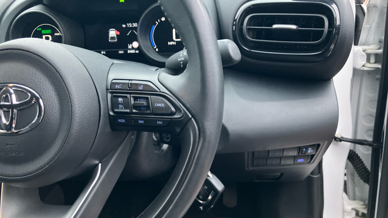 Toyota Yaris 1.5 Hybrid Design 5dr CVT Hybrid Hatchback